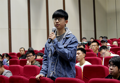 14 现场学生提问