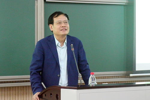 章鹏飞院长做总结发言 章鹏飞院长做总结发言